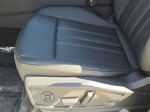 New 2025 Audi Q5 Premium Plus image 17