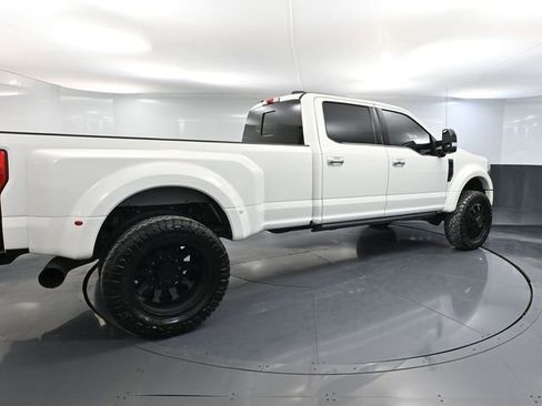 Used 2020 Ford F450 Platinum w/ FX4 Off-Road Package image 6