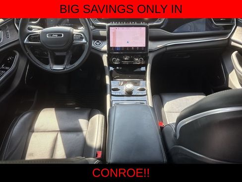 Used 2024 Jeep Grand Cherokee Overland w/ Advanced Protech Group III AWD/4WD image 26