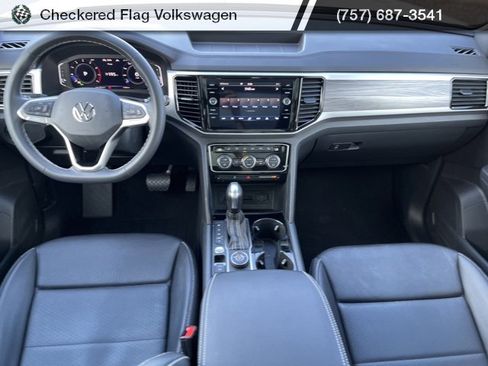Used 2022 Volkswagen Atlas Cross Sport SE w/ Panoramic Sunroof Package image 29