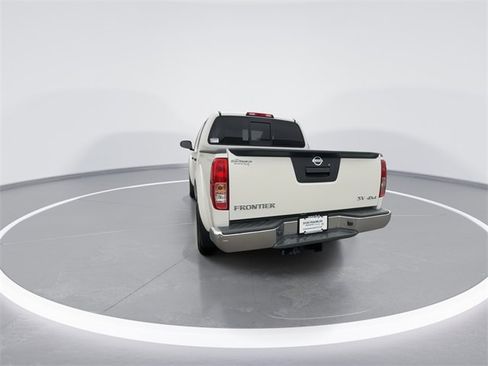 Used 2019 Nissan Frontier SV image 7