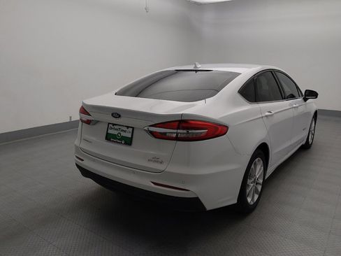 Used 2019 Ford Fusion SE FWD image 7