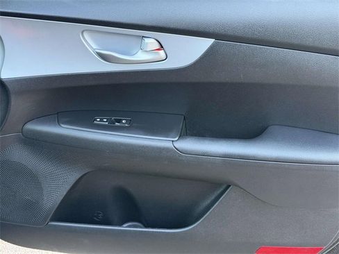 Used 2023 Kia Forte LXS image 15
