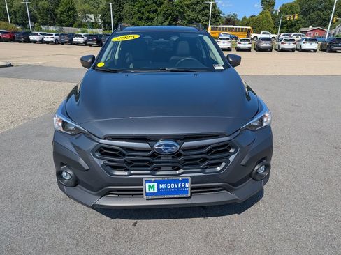 Used 2025 Subaru Crosstrek 2.5i Premium AWD/4WD image 9