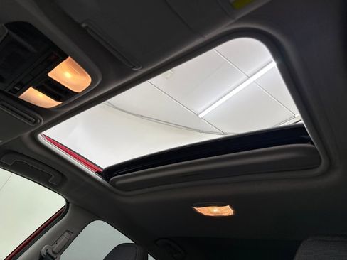 Used 2024 Subaru Crosstrek 2.0i Premium image 21