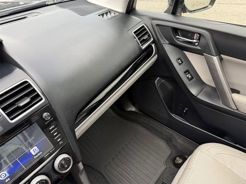 Used 2017 Subaru Forester 2.5i Limited image 29