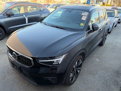 Used 2025 Volvo XC40 B5 Plus