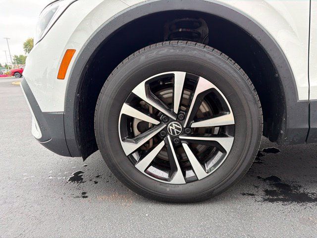 Used 2023 Volkswagen Tiguan S AWD/4WD image 10