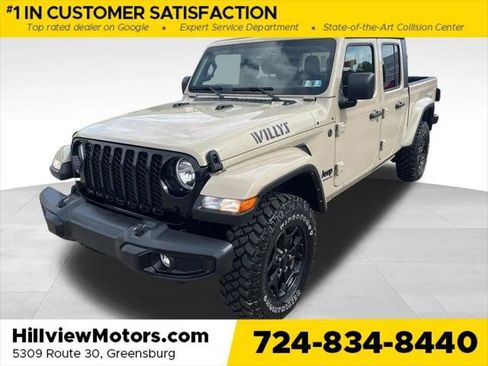 Certified 2022 Jeep Gladiator Sport AWD/4WD image 1