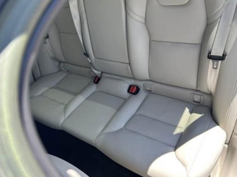 Used 2023 Volvo XC60 B5 Plus w/ Climate Package AWD/4WD image 5