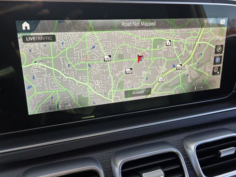 Used 2022 Mercedes-Benz GLS 450 4MATIC image 18