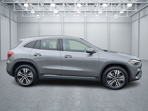 Used 2025 Mercedes-Benz GLA 250 4MATIC image 7