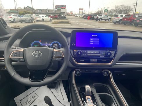 Certified 2025 Toyota Grand Highlander MAX Platinum image 12
