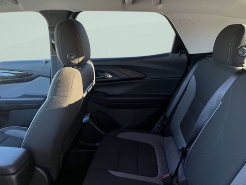 Used 2025 Chevrolet TrailBlazer LT w/ Driver Confidence Package image 22