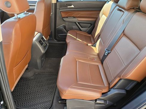 Used 2022 Volkswagen Atlas SE w/ Panoramic Sunroof Package image 13