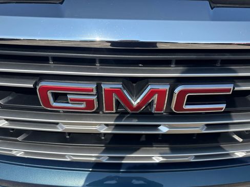 Used 2024 GMC Sierra 1500 SLE w/ X31 Off-Road Package AWD/4WD image 11