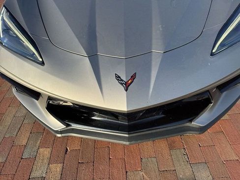 Used 2022 Chevrolet Corvette Stingray Preferred Cpe w/ Z51 Performance Package RWD image 22