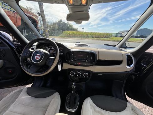 Used 2014 FIAT 500L Easy w/ Popular Equipment Group FWD image 18