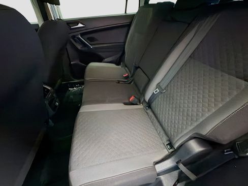 Used 2018 Volkswagen Tiguan S FWD image 12