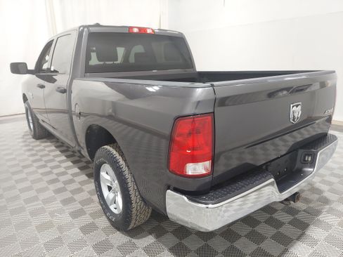 Used 2017 RAM 1500 ST w/ SXT Appearance Group AWD/4WD image 2