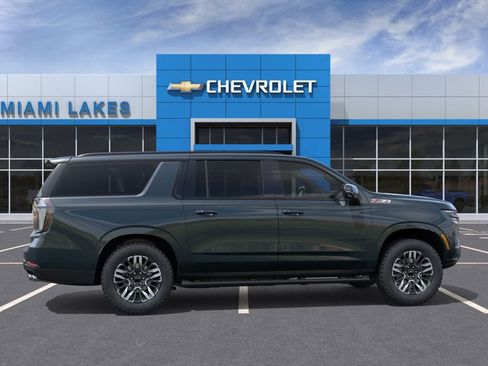 New 2026 Chevrolet Suburban Z71 AWD/4WD image 5
