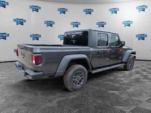 New 2026 Jeep Gladiator Sport AWD/4WD image 5