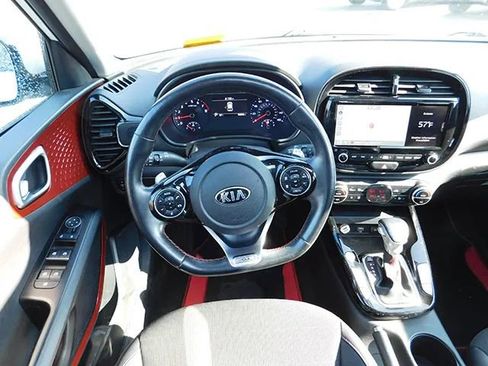 Used 2021 Kia Soul Turbo image 9