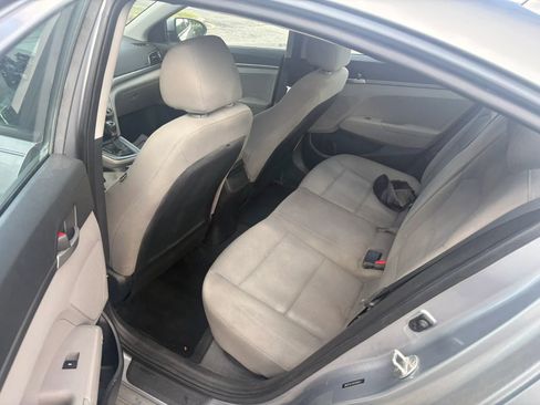 Used 2017 Hyundai Elantra SE FWD image 7