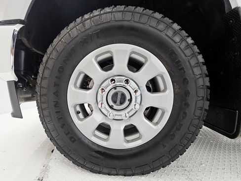 Used 2023 Ford F350 XLT image 8