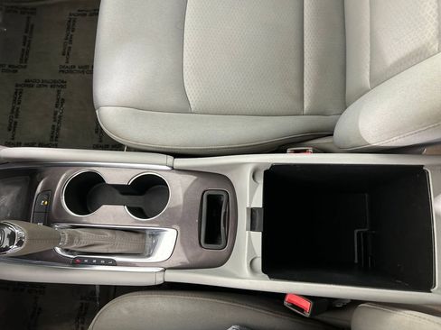 Used 2018 Chevrolet Malibu LT w/ Driver Confidence Package FWD image 15