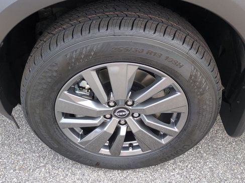 New 2025 Nissan Pathfinder SV image 10