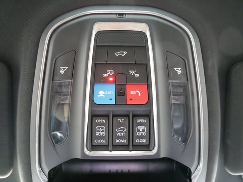 Used 2025 Jeep Grand Cherokee Limited 4xe AWD/4WD image 25