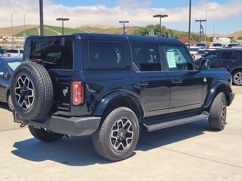 Used 2025 Ford Bronco Outer Banks AWD/4WD image 4