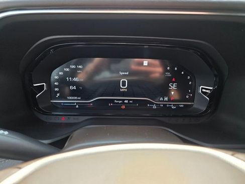 Used 2022 GMC Yukon XL Denali w/ Denali Premium Package image 10