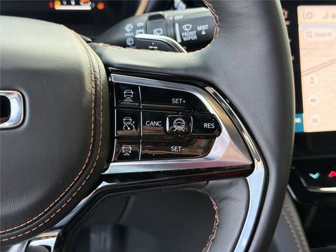 New 2026 Jeep Grand Cherokee Summit image 25