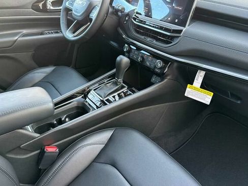 New 2026 Jeep Compass Limited AWD/4WD image 13