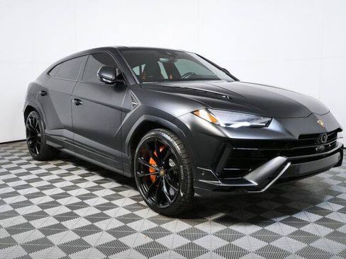 Used 2024 Lamborghini Urus S AWD/4WD image 17