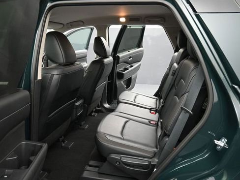 Used 2023 Nissan Pathfinder SL image 9