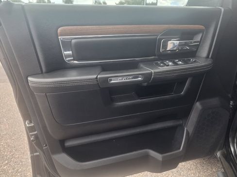 Used 2015 RAM 1500 Laramie w/ Convenience Group AWD/4WD image 16