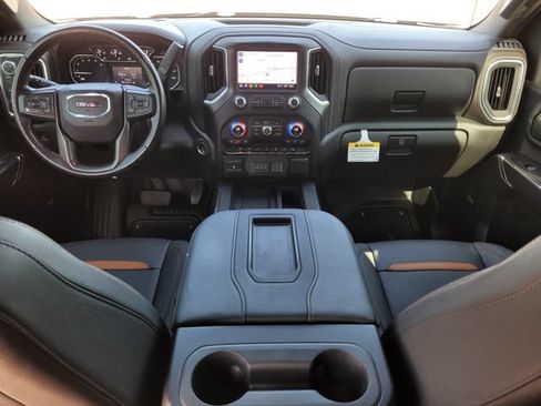 Used 2022 GMC Sierra 2500 AT4 w/ AT4 Preferred Package AWD/4WD image 13