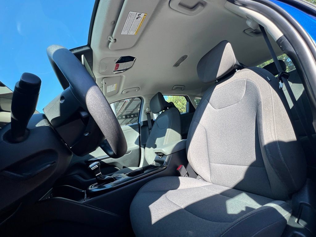 Certified 2025 Kia K4 FWD image 14
