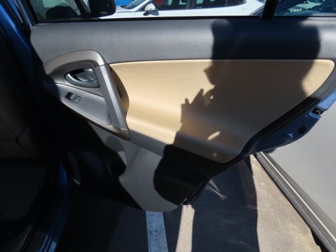 Used 2010 Toyota RAV4 2WD image 10