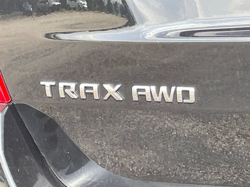 Certified 2022 Chevrolet Trax LT w/ LT Convenience Package AWD/4WD image 16