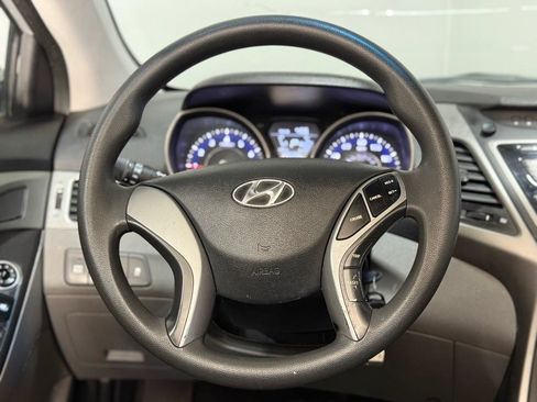 Used 2016 Hyundai Elantra SE FWD image 14