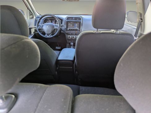 Used 2021 Mitsubishi Outlander Sport SE image 11