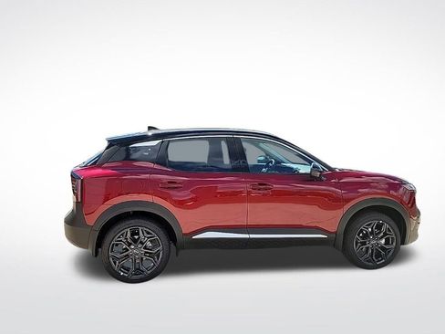 New 2025 Nissan Kicks SR w/ SR Premium Package image 6