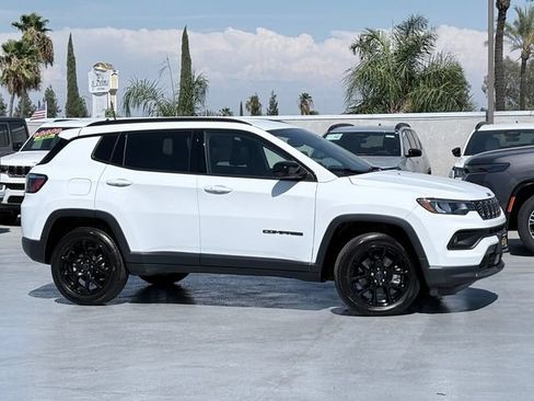 New 2026 Jeep Compass Latitude AWD/4WD image 3