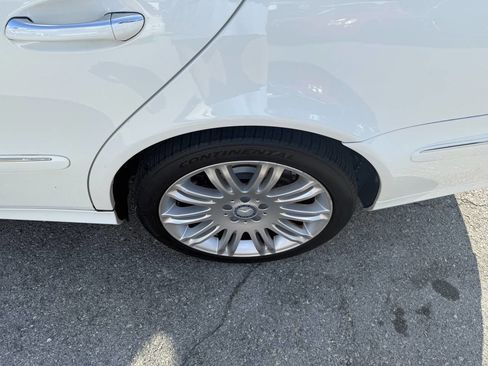 Used 2008 Mercedes-Benz E 350 4MATIC Sedan image 13