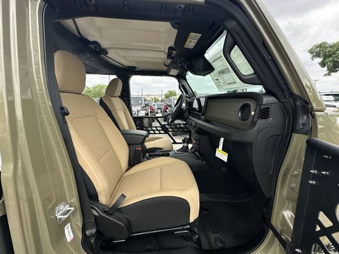 New 2026 Jeep Gladiator Sport AWD/4WD image 25