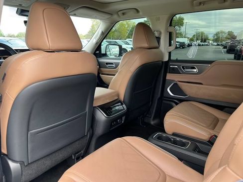 Used 2025 INFINITI QX80 Luxe w/ Cargo Package AWD/4WD image 33